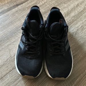 Womens 7.5 adidas cloud foam